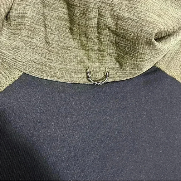 ABERCROMBIE & FITCH Black and Olive Funnel Neck Long Sleeve Top | Size XS - Picture 3 of 7